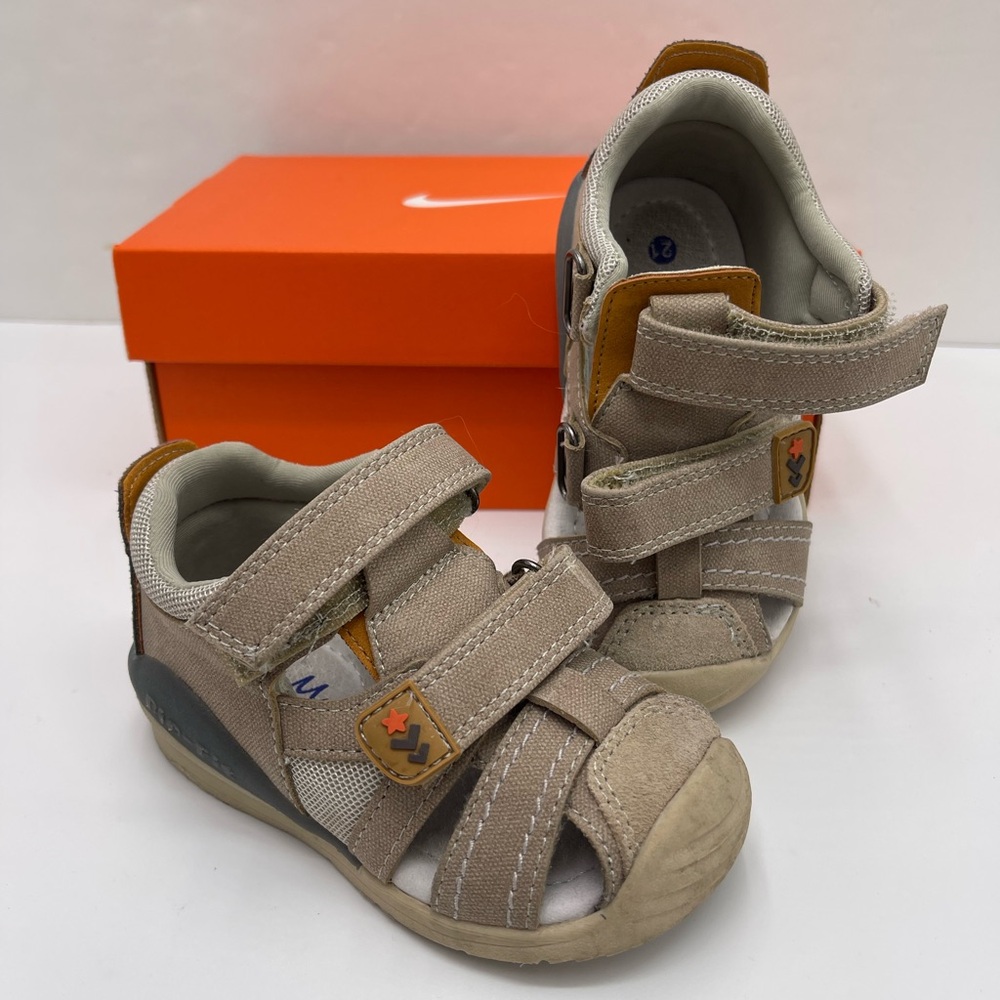 Kids Tan and Gray Sandals - Picture 16 of 16